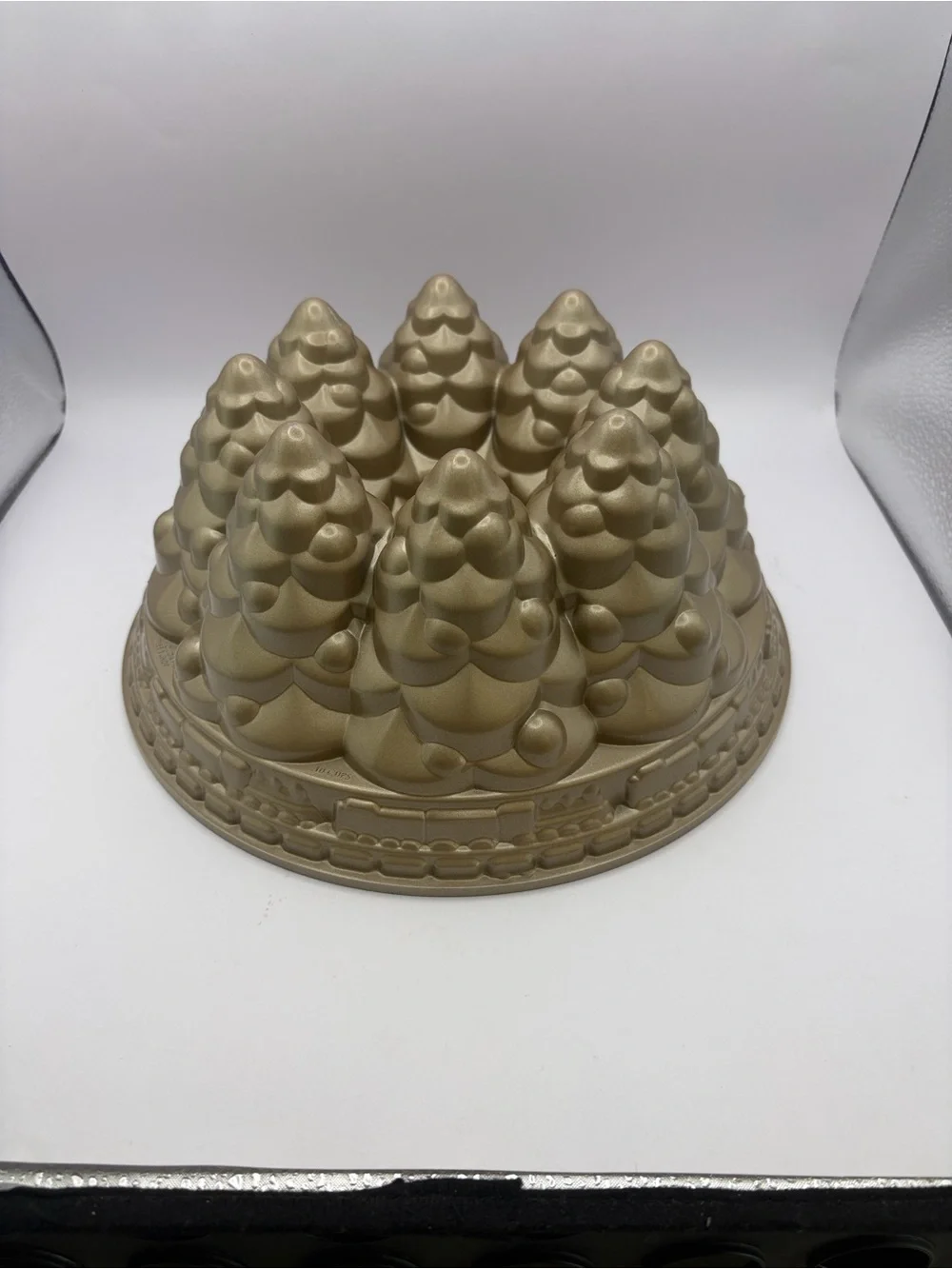 Nordic Ware Holiday Tree Bundt Pan Christmas Trees Holiday 10 Cups Made in USA